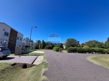 Venta Casa 4 ambientes Barrio La Reserva de Hudson