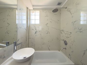 3 amb estrenar con balcón. Cochera Full amenities