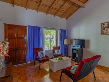 VENTA CASA 3 AMBIENTES LAS DALIAS APTA CREDITO