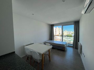 Venta de monoamiente en La Plata