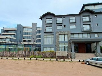 Departamento Venta Pinamar 3 amb cochera moderno