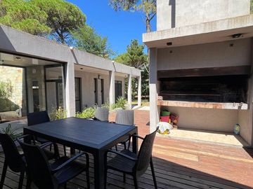 venta casa 3 amb con Hidromasaje Costa del Este