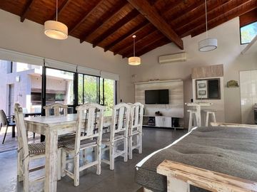venta casa 3 amb con Hidromasaje Costa del Este