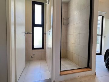 venta casa 3 amb con Hidromasaje Costa del Este