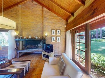 CASA EN VENTA, PINAMAR NORTE 5AMB. ACEPTA PERMUTA