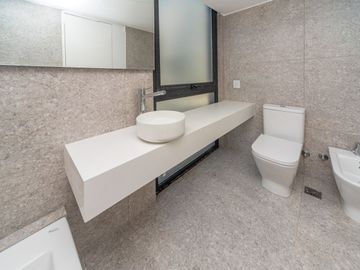 Venta 3 amb Balcon aterrazado y  terraza propia