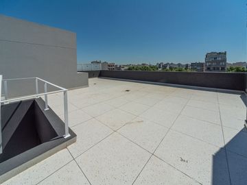 Venta 3 amb Balcon aterrazado y  terraza propia
