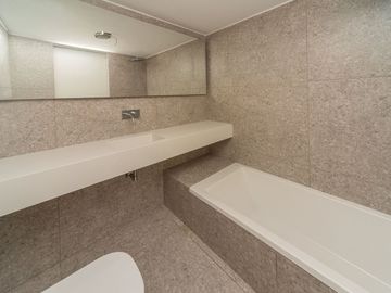 Venta 3 amb Balcon aterrazado y  terraza propia
