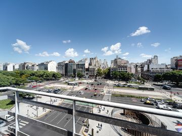 VENTA OFICINA EN ESQUINA SAN NICOLAS