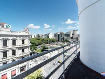 VENTA OFICINA EN ESQUINA SAN NICOLAS
