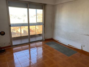 2 AMBIENTES SUPER LUMINOSO  10 METROS DE BALCON