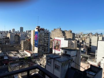 2 AMBIENTES SUPER LUMINOSO  10 METROS DE BALCON