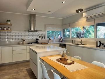 VENTA CASA CLUB DE CAMPO LOS PUENTES LUJAN