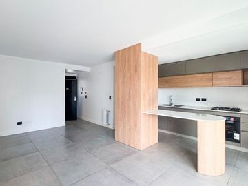 SEMIPISO 3 AMB. EX  CALIDAD, BALCÓN COCH AMENITIES
