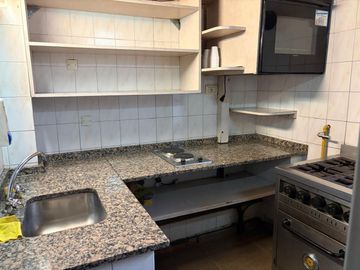 ALQUILER LOCAL EN ESQUINA - HOY SALÓN DE FIESTAS