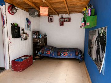VENTA - Casa a reciclar con patio