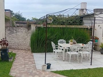CASA EN VENTA , 4 AMBIENTES I LUJAN I APTO CREDITO