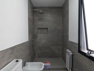 DUPLEX EN VENTA SOLARES DE MANANTIALES 3 DORM