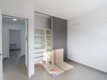 DUPLEX EN VENTA SOLARES DE MANANTIALES 3 DORM