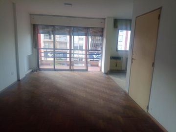 VENTA PISO, DEPTO 4 DORMITORIOS CENTRO CORDOBA