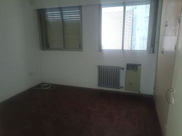 VENTA PISO, DEPTO 4 DORMITORIOS CENTRO CORDOBA