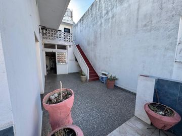 VENTA CASA 3 AMB EN PARQUE CHACABUCO APTO CREDITO