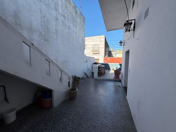 VENTA CASA 3 AMB EN PARQUE CHACABUCO APTO CREDITO