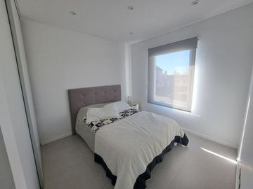 CASA EN ALQUILER 5 AMBIENTES EN CRUZ DEL SUR