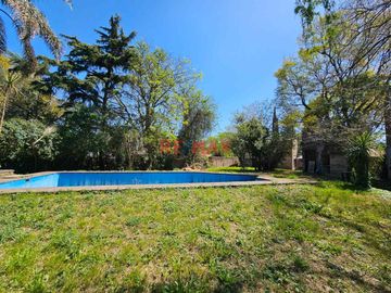 Casa quinta 3 amb Venta La Reja lote 1800m2 pileta
