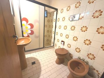 VENTA CASA 2P PARQUE, QUINCHO Y PILETA V BALLESTER