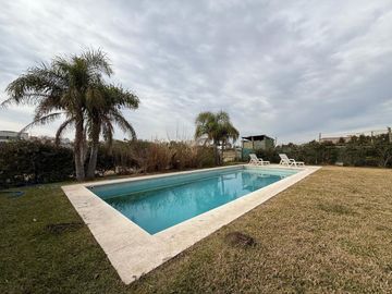 VENTA CASA 4 AMB C/PISCINA SANTA ELENA PILAR