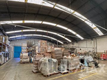 Venta de Galpón Industrial 1100 m2 en La Tablada