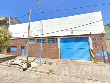 Venta de Galpón Industrial 1100 m2 en La Tablada