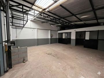 venta GALPON + OFICINAS EN Zona Sur