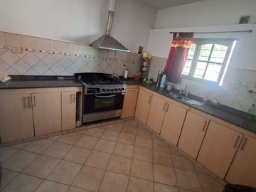 VENTA CASA 2 DORM PARQUE FUTURA