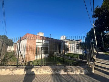VENTA CASA ESQUINA SOBRE CACHEUTA COMERCIAL