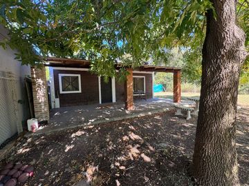 Casa Quinta en El Peligro con Pileta y Parque