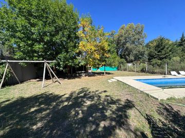 Casa Quinta en El Peligro con Pileta y Parque