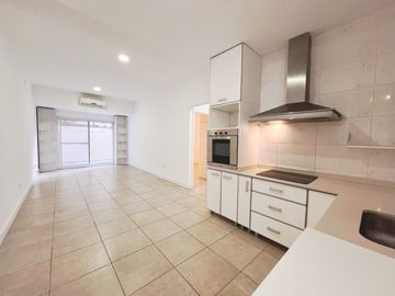 VENTA DEPARTAMENTO 3AMB.C/PATIO-ESCRITORIO.COCHERA