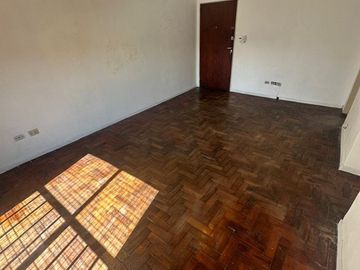 VENTA Semipiso de 2 ambientes. APTO CREDITO