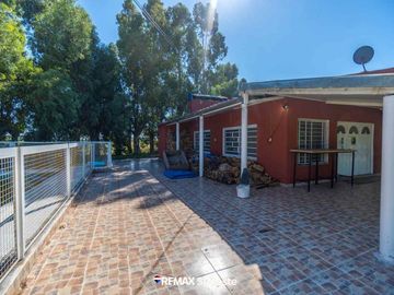 Venta quinta rural con doble vivienda y galpón
