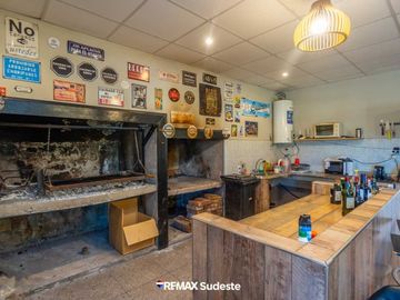 Venta quinta rural con doble vivienda y galpón