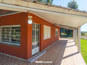 Venta quinta rural con doble vivienda y galpón