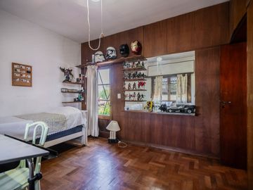 VENTA CASA 5 AMB, JARDÍN, QUINCHO, APTO CRÉDITO
