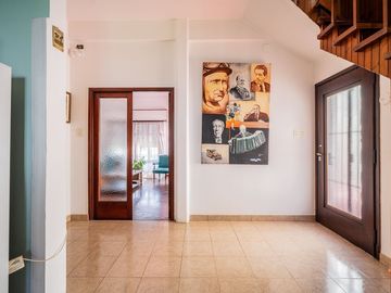 VENTA CASA 5 AMB, JARDÍN, QUINCHO, APTO CRÉDITO