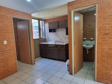 Casa en Jardines del Río con recámara y baño completo en planta baja
