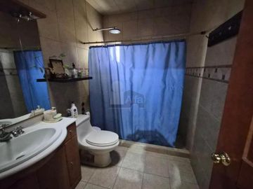 Casa en condominio en venta en Coaxustenco, Metepec, México