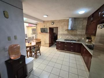 Casa en condominio en venta en Coaxustenco, Metepec, México