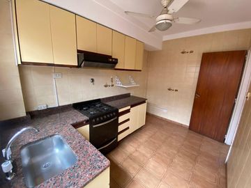 VENTA PH 3 AMB CON COCHERA Y PATIO VILLA LURO