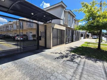 VENTA DUPLEX 3 AMB. V. BOSCH  PATIO APTO CREDITO